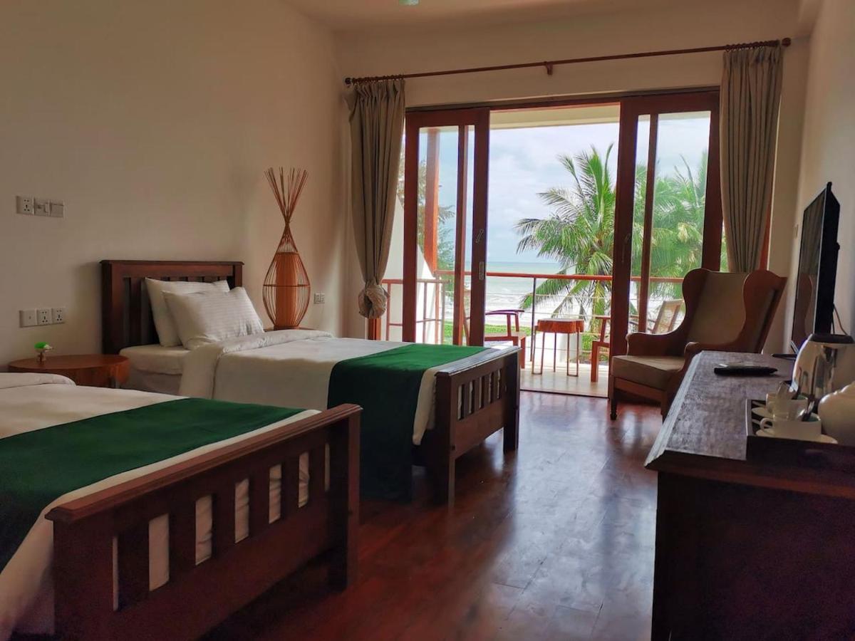 Cardamon Hotel Нилавели Екстериор снимка